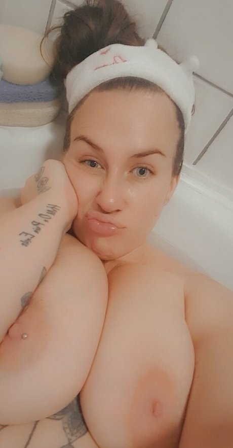 Foto di nudo di fuga di OnlyFans di Megatitslauren