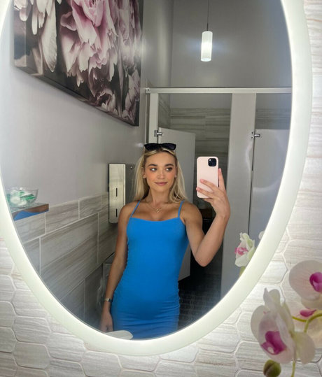 Foto di nudo di fuga di OnlyFans di Natalie Decker