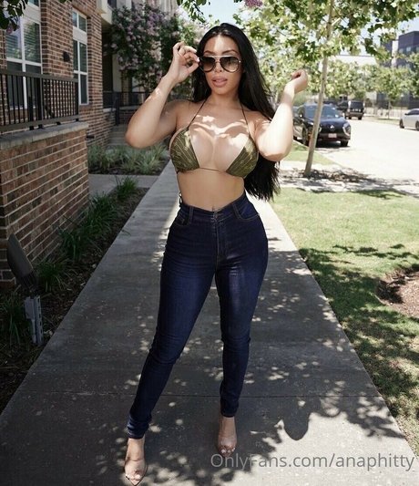 Foto di nudo di fuga di OnlyFans di Ana Lozano