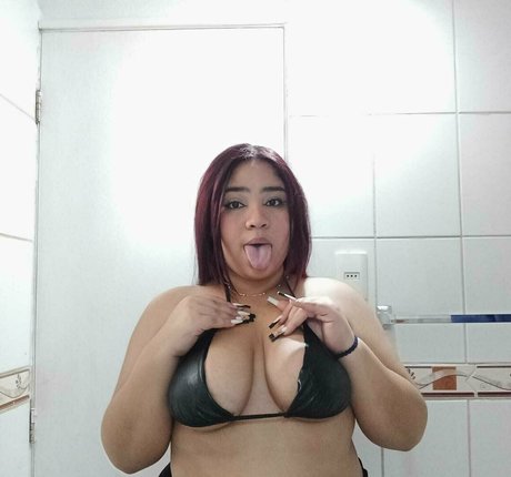 Foto di nudo di fuga di OnlyFans di Kimbunny4