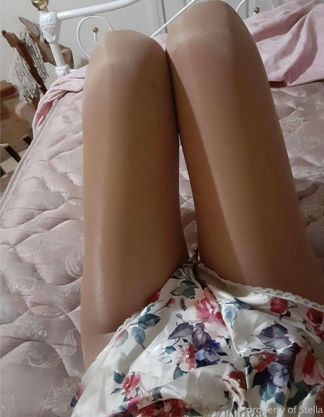 Foto di nudo di fuga di OnlyFans di Stellaaeternum