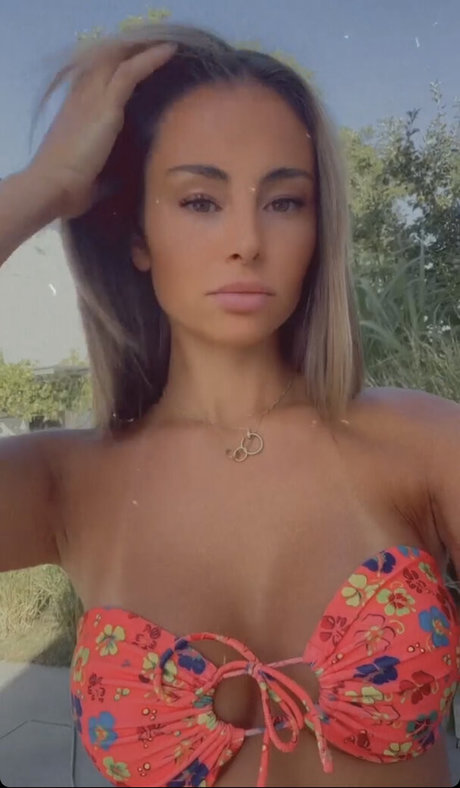 Foto di nudo di fuga di OnlyFans di Melissa Deines
