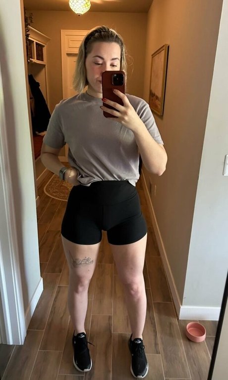 Foto di nudo di fuga di OnlyFans di Alice Klomp