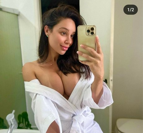 Foto di nudo di fuga di OnlyFans di Grazielle Roche