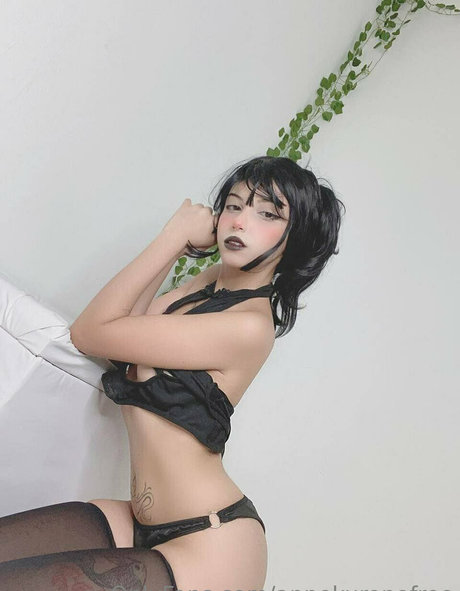 Foto di nudo di fuga di OnlyFans di Annekuronofree