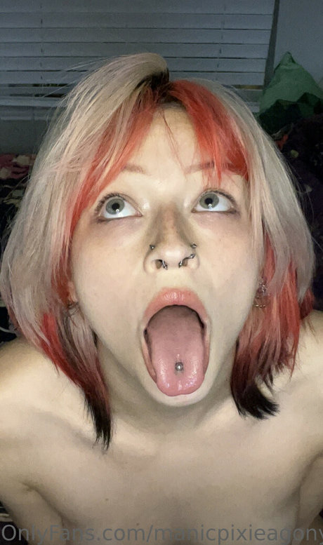 Foto di nudo di fuga di OnlyFans di Manicpixieagony