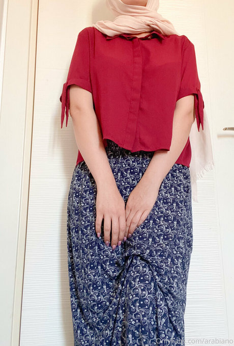 Foto di nudo di fuga di OnlyFans di Arabiano