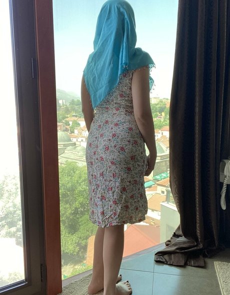 Foto di nudo di fuga di OnlyFans di Arabiano