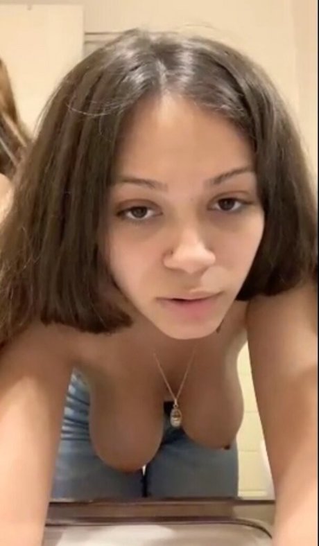 Foto di nudo di fuga di OnlyFans di Jalissaa