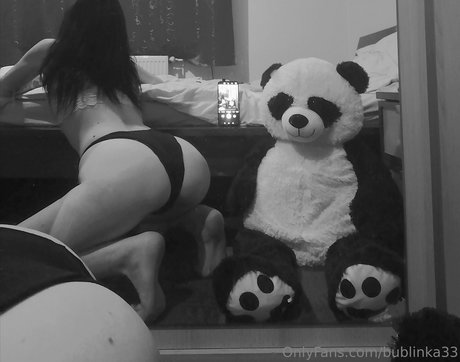 Foto di nudo di fuga di OnlyFans di Bublinka33