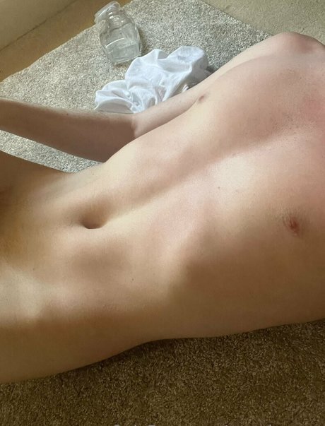 Foto di nudo di fuga di OnlyFans di Snowboypvt