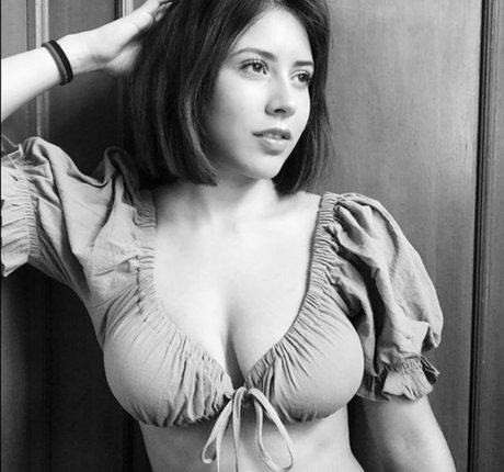 Foto di nudo di fuga di OnlyFans di Vivi Alto