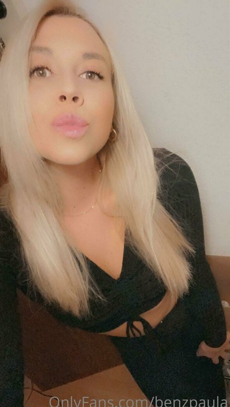 Foto di nudo di fuga di OnlyFans di Benzpaula