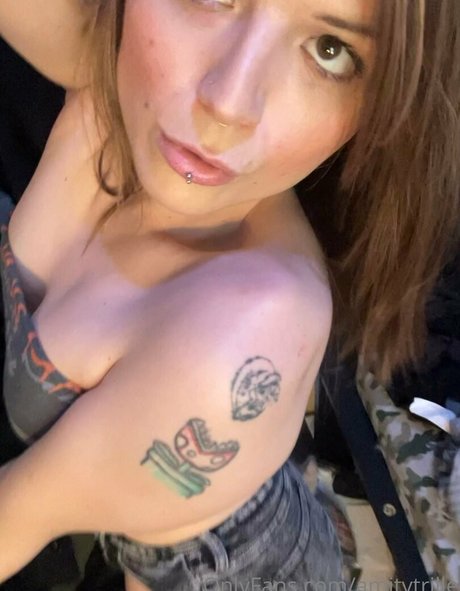 Amythrill
