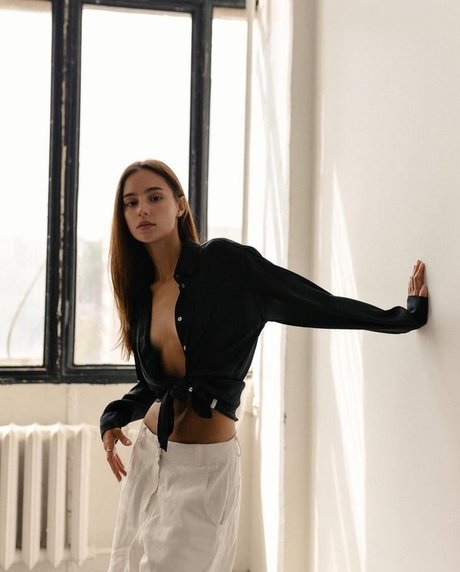 Foto di nudo di fuga di OnlyFans di Angelina Romashka