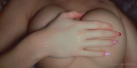 Foto di nudo di fuga di OnlyFans di Heavenleighh