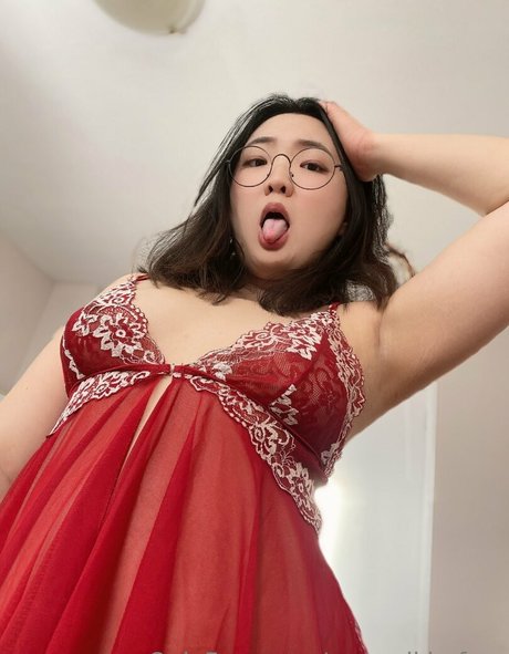 Foto di nudo di fuga di OnlyFans di Aroomikimfree