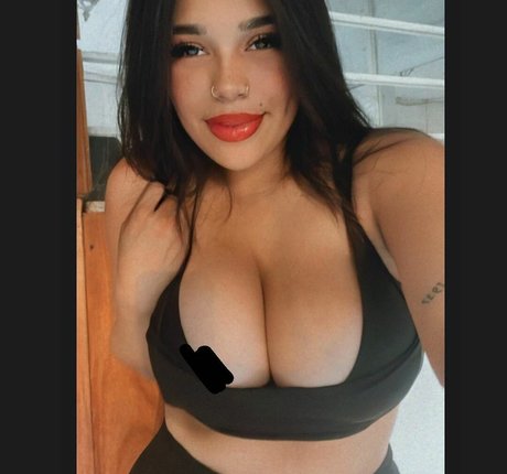 Foto di nudo di fuga di OnlyFans di Keereen