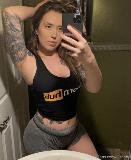 Foto di nudo di fuga di OnlyFans di Lilshebe