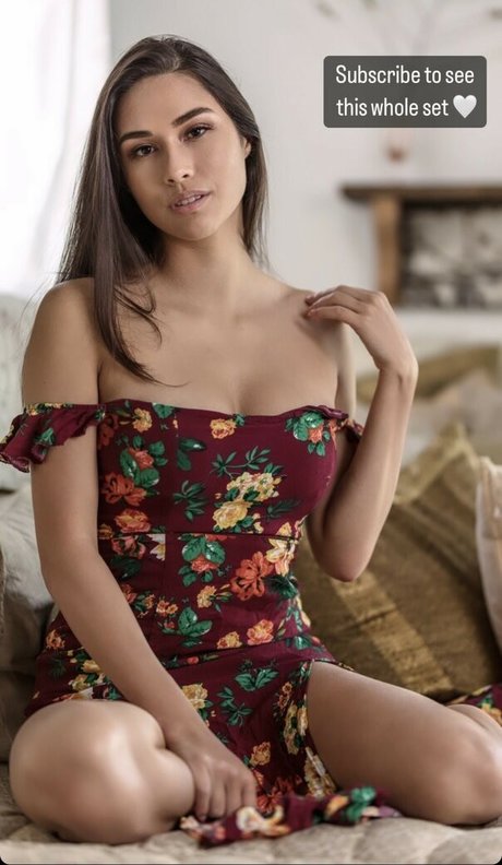 Foto di nudo di fuga di OnlyFans di Sarah Decker
