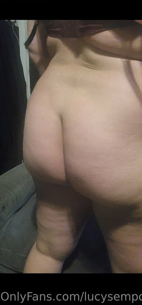 Foto di nudo di fuga di OnlyFans di Lucysemporium