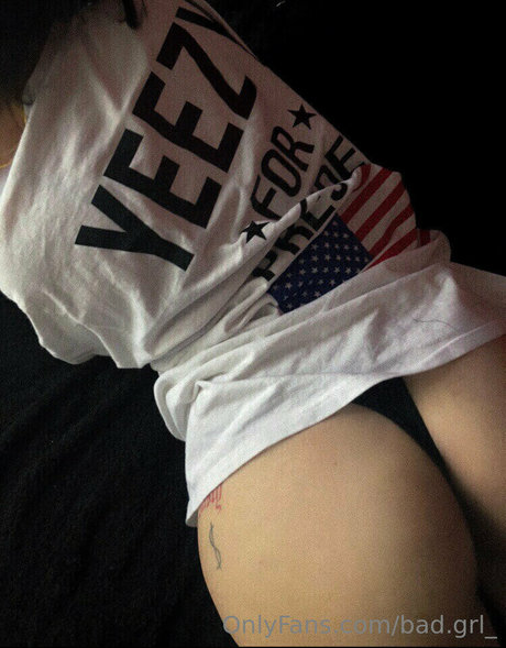 Foto di nudo di fuga di OnlyFans di Badgrl