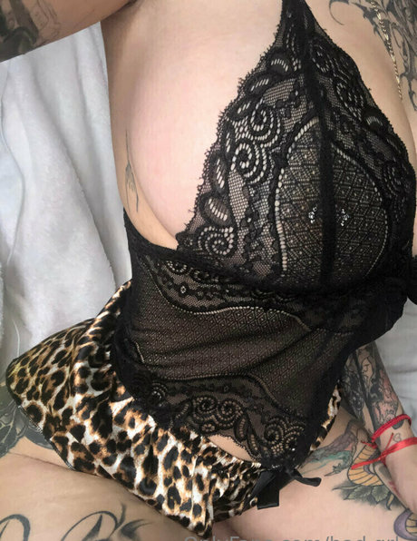 Foto di nudo di fuga di OnlyFans di Badgrl