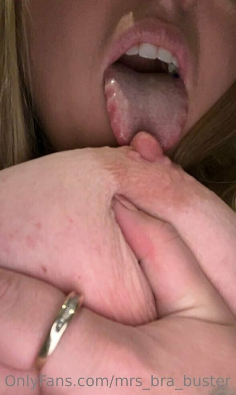 Foto di nudo di fuga di OnlyFans di Mrsbrabuster