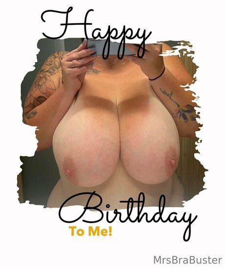 Foto di nudo di fuga di OnlyFans di Mrsbrabuster