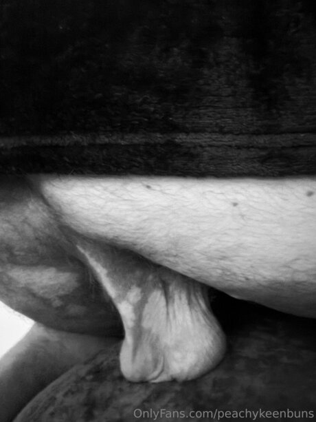 Foto di nudo di fuga di OnlyFans di Peachykeenbuns
