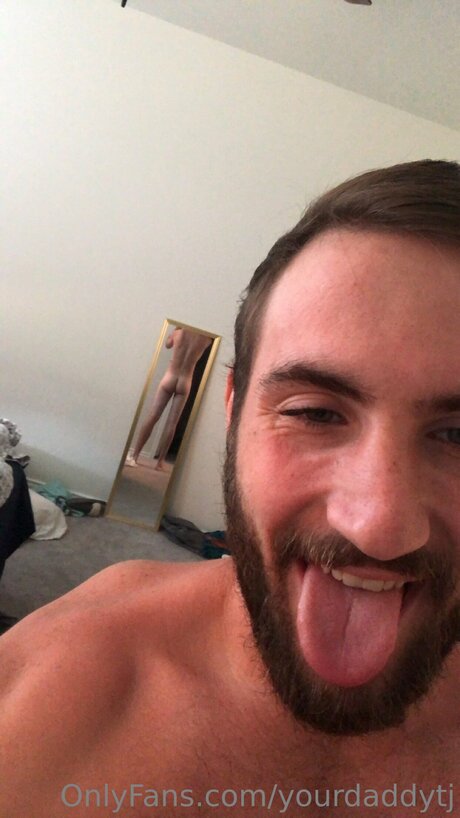Foto di nudo di fuga di OnlyFans di Yourdaddytj