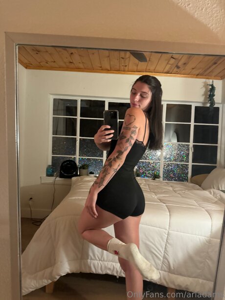 Foto di nudo di fuga di OnlyFans di Cornprxncess