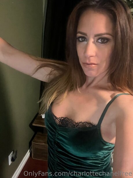 Foto di nudo di fuga di OnlyFans di Charlottechanelfree