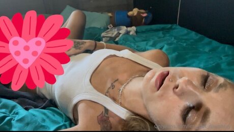 Foto di nudo di fuga di OnlyFans di Lets Get Naughtyy