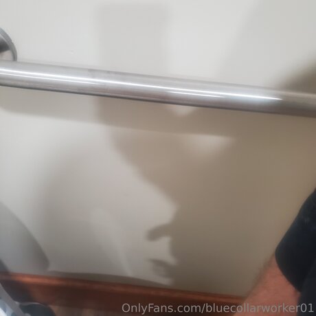 Foto di nudo di fuga di OnlyFans di Bluecollarworker01