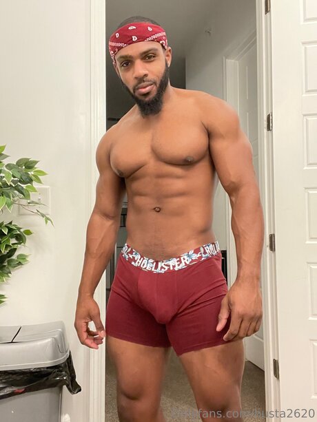 Foto di nudo di fuga di OnlyFans di Busta2620