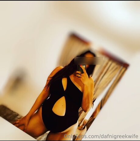 Dafniamaturewife