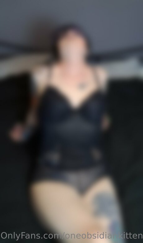 Foto di nudo di fuga di OnlyFans di Oneobsidiankitten