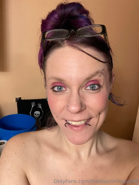 Foto di nudo di fuga di OnlyFans di Theblazzinhippie69
