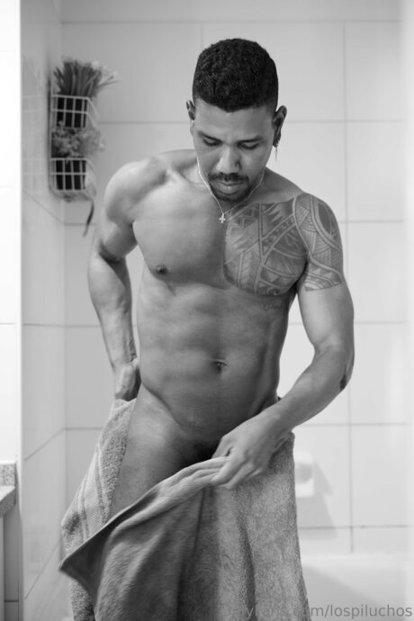 Foto di nudo di fuga di OnlyFans di Lospiluchos