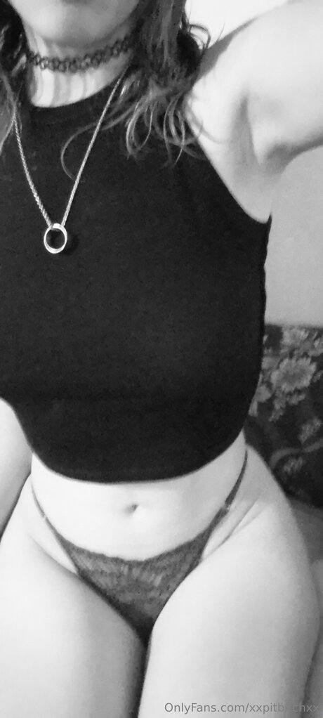 Foto di nudo di fuga di OnlyFans di Xxpitbitchxx