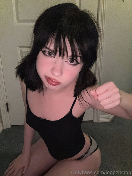 Foto di nudo di fuga di OnlyFans di Loopziepop