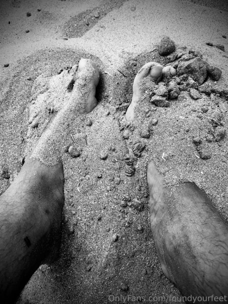 Foto di nudo di fuga di OnlyFans di Foundyourfeet