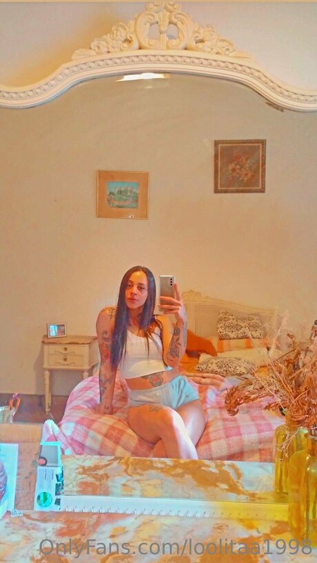 Foto di nudo di fuga di OnlyFans di Loolitaa1998