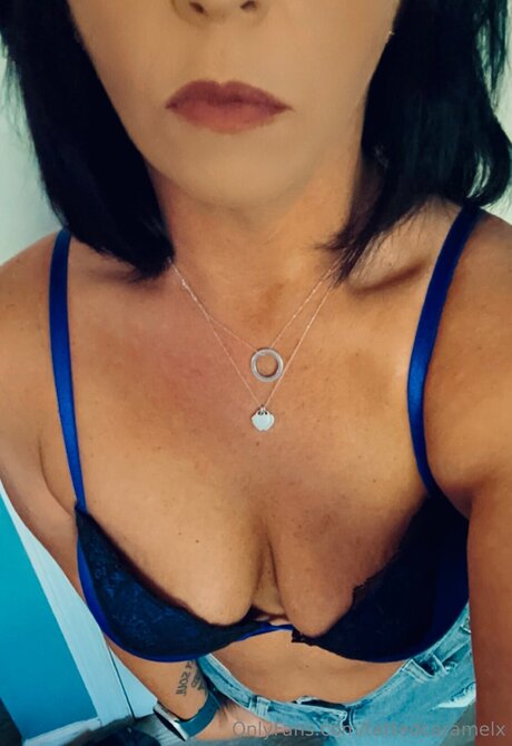 Foto di nudo di fuga di OnlyFans di Tattedcaramelx
