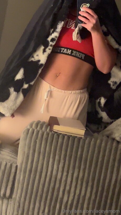 Foto di nudo di fuga di OnlyFans di Jaceysmom