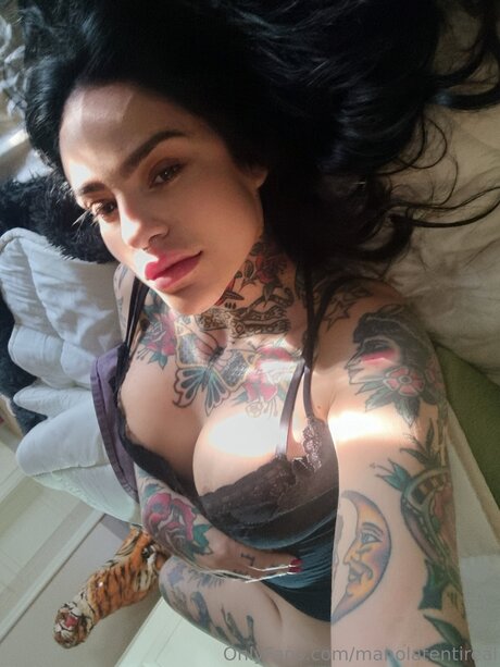 Foto di nudo di fuga di OnlyFans di Manolatentireal