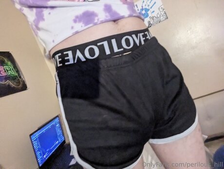 Foto di nudo di fuga di OnlyFans di Perilous Hill