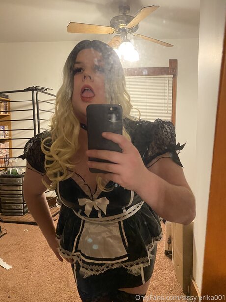 Sissy Erika001