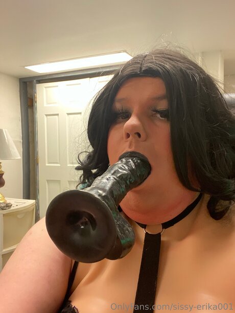 Sissy Erika001